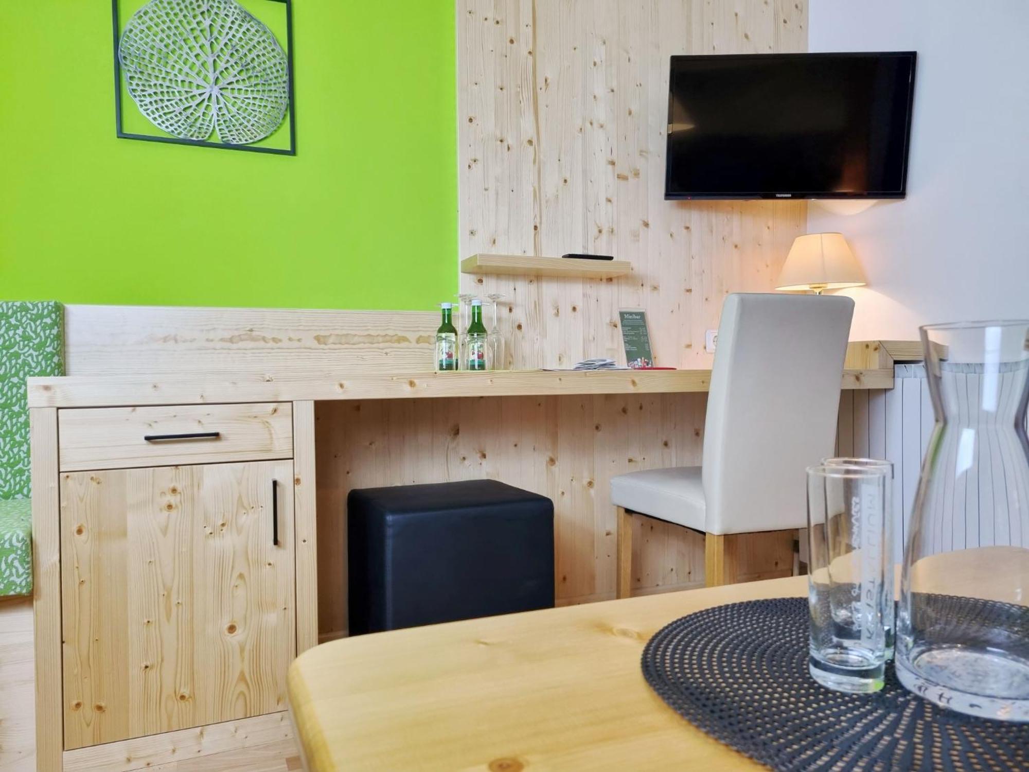 Cafe-Pension Kristall Hirschenwies Bagian luar foto